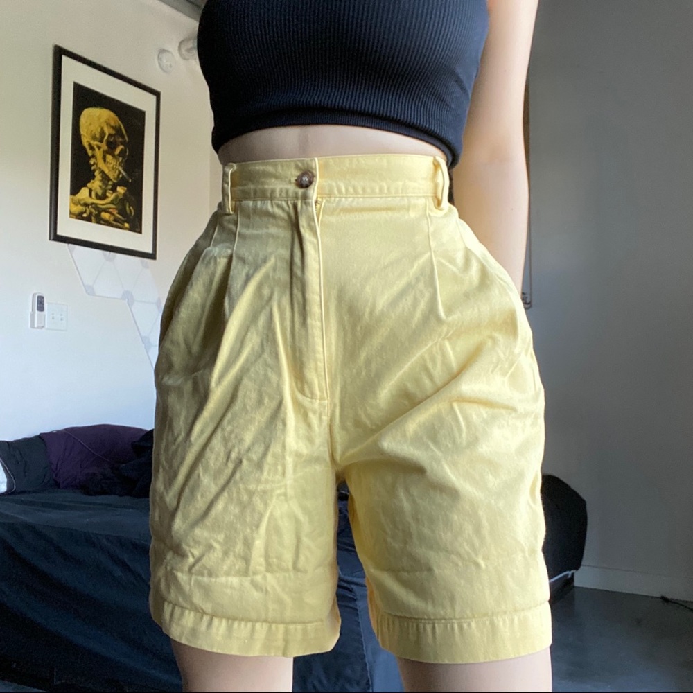 PASTEL YELLOW HIGH RISE SHORTS - Picture 4 of 5